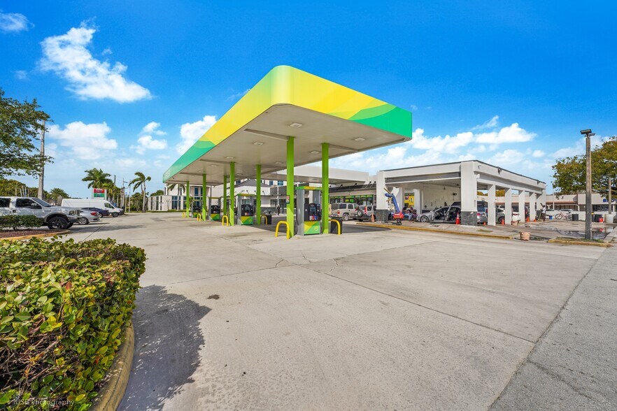More Photos Of 18575 NW 27th Ave, Opa Locka Service Station For Lease