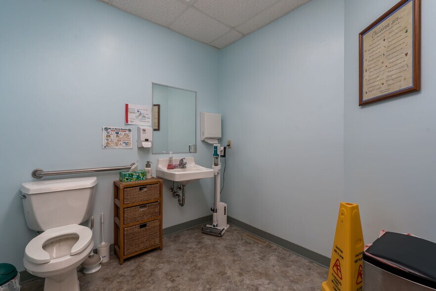 More Photos Of 1500 Edgewood Blvd, North Mankato Schools For Sale