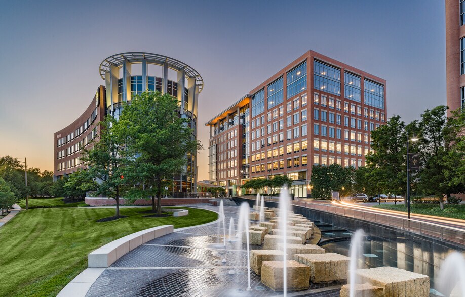 More Photos Of 8010 Towers Crescent Dr, Vienna Unknown For Lease