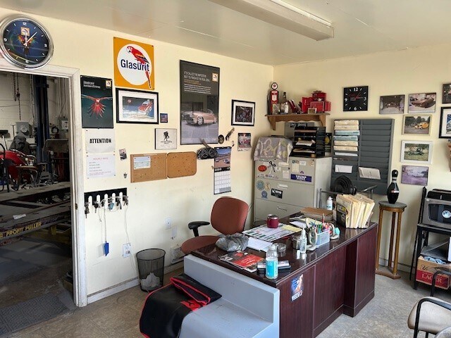 More Photos Of 2-4 Front St, Upland Warehouse For Sale