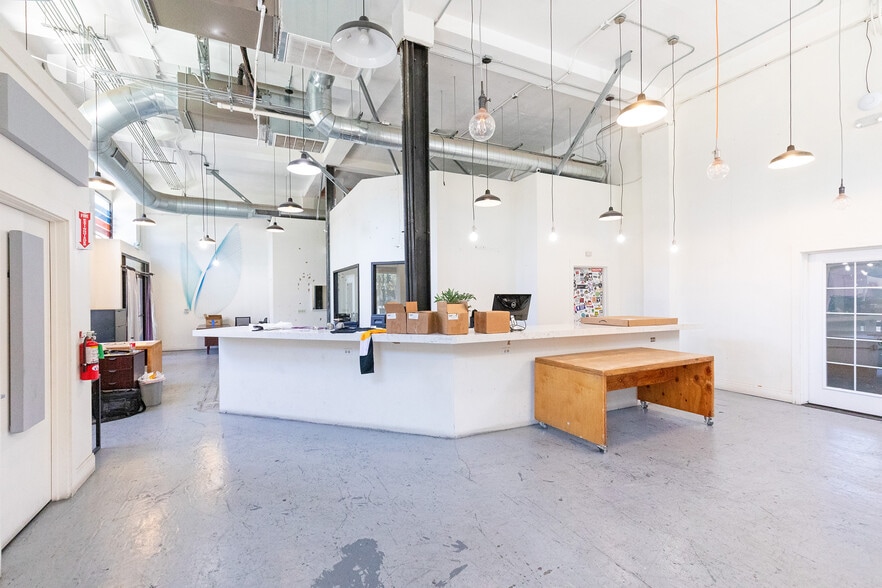 More Photos Of 110 N San Joaquin St, Stockton Office For Sale