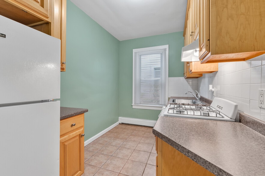 More Photos Of 322 Jericho Tpke, Floral Park Storefront Retail Residential For Sale