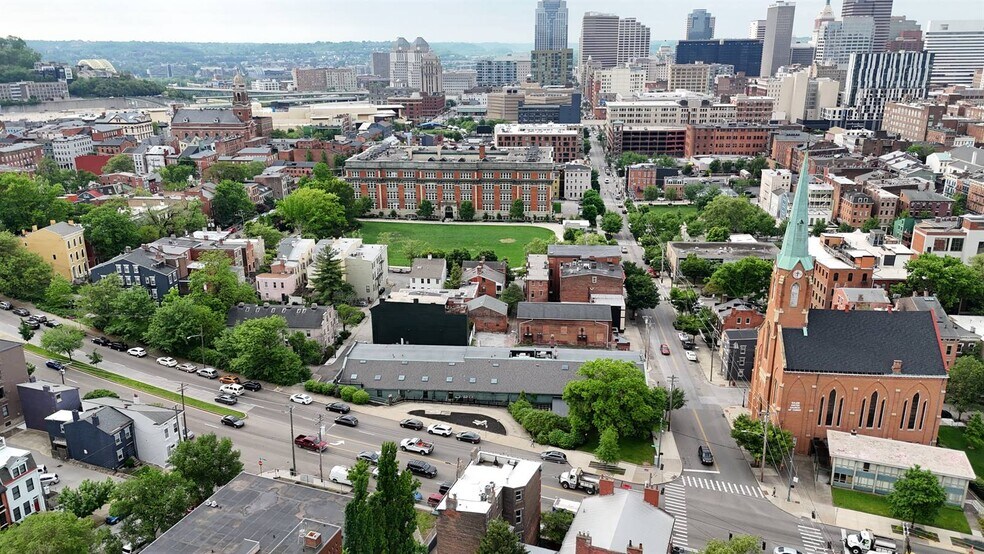 More Photos Of 1420 Sycamore St, Cincinnati Office For Sale