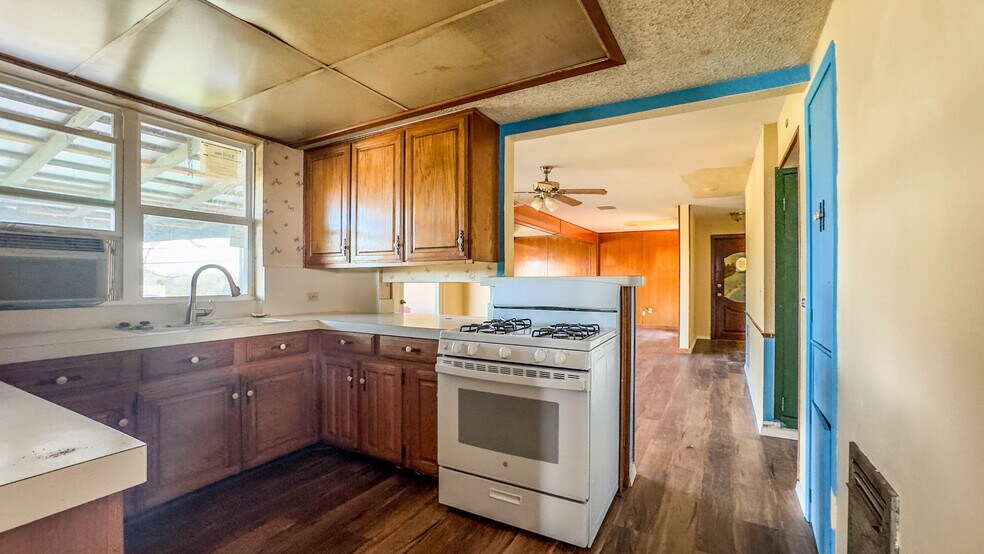 More Photos Of 719 E Highway 67, Duncanville Industrial For Sale