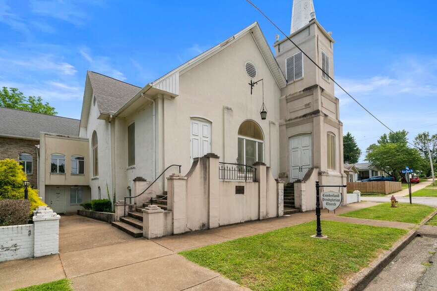 More Photos Of 228 S Military Ave, Lawrenceburg Religious Facility For Sale