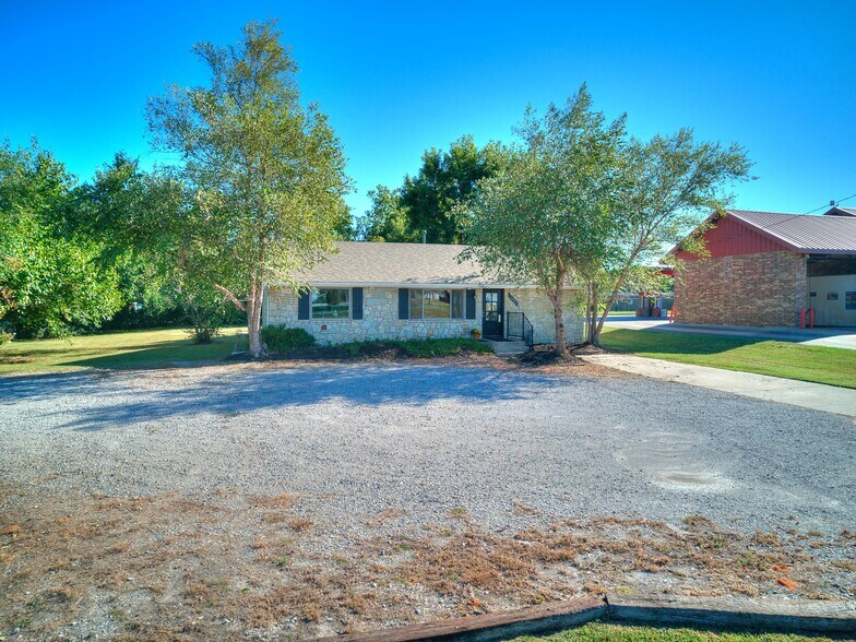 More Photos Of 16446 NE 23rd St, Choctaw Office Residential For Sale