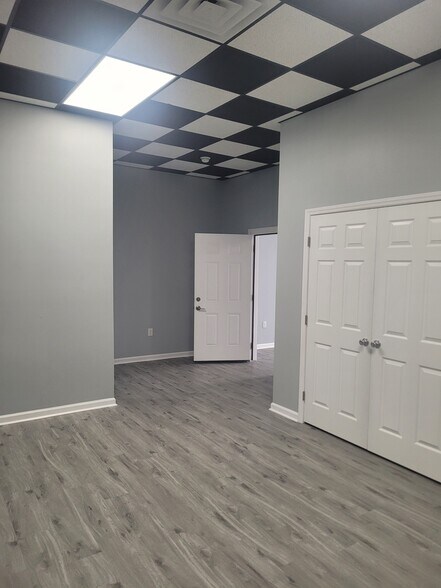 More Photos Of 716 S Main St, Lillington Storefront For Lease