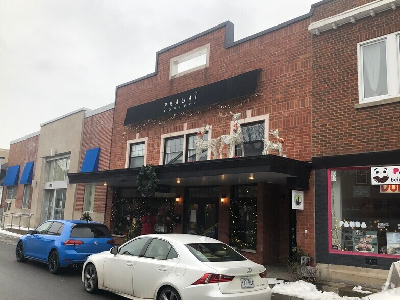 Primary Photo Of 91 Rue Sainte-Anne, Montréal Storefront Retail Residential For Sale