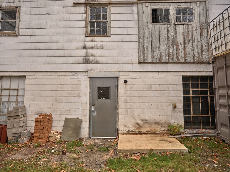 More Photos Of 522 Bustleton Pike, Churchville Auto Repair For Sale