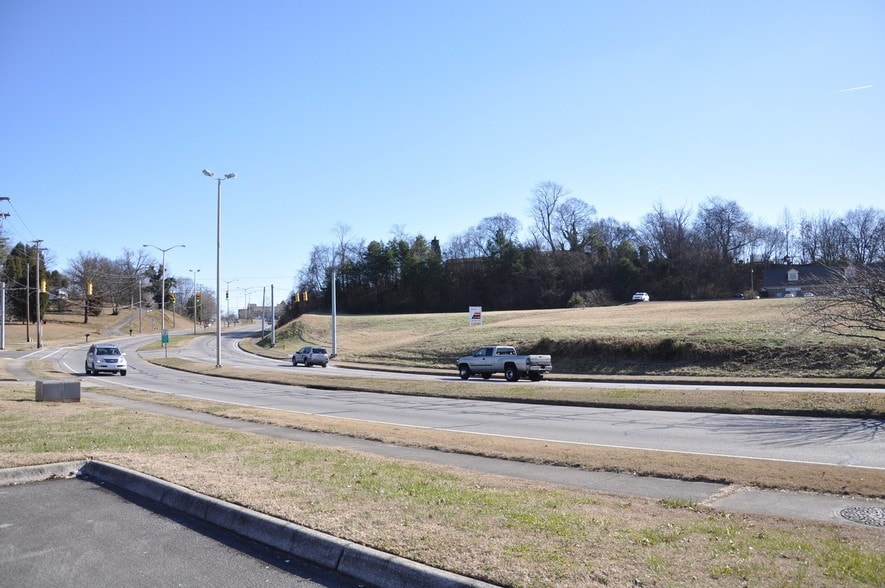 More Photos Of W Lamar Alexander Pky, Maryville Land For Sale