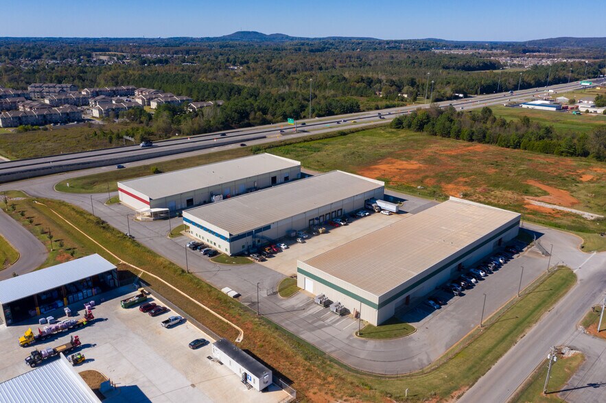 More Photos Of 5828 Research Park Blvd, Huntsville Warehouse For Lease
