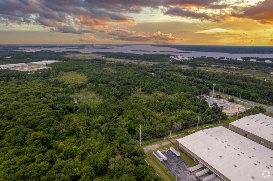 More Photos Of 9250 Drummond Creek Dr, Jacksonville Unknown For Lease