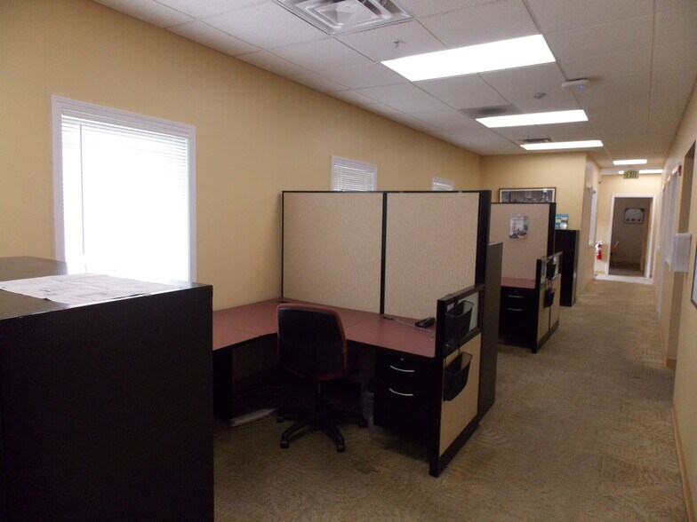 More Photos Of 1547 US-9, Clifton Park Office For Lease