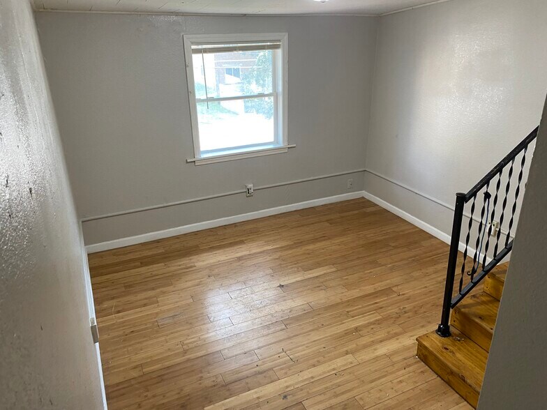 More Photos Of 1137 26th St, Des Moines Apartments For Sale