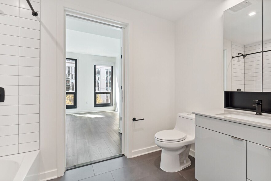 More Photos Of 555 E St SW, Washington Apartments For Lease