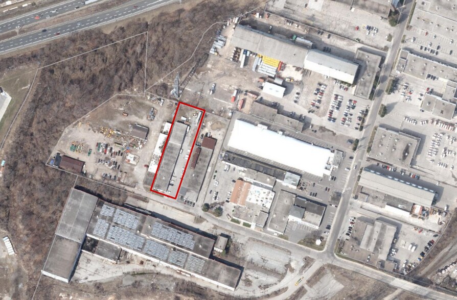 More Photos Of 180 Chatham St, Hamilton Warehouse For Sale