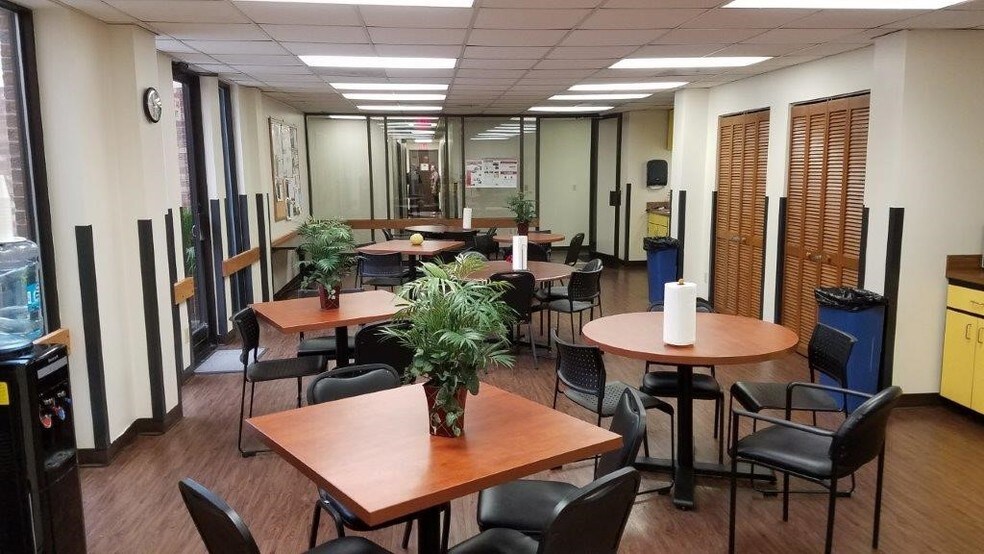 More Photos Of 3901 Carmichael Ave, Jacksonville Medical For Lease