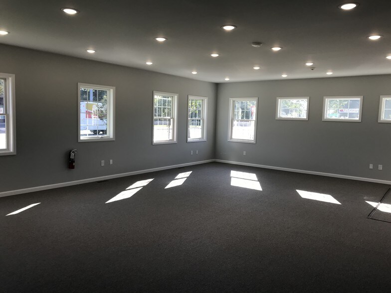 More Photos Of 590 Patchogue Rd, Port Jefferson Station Office For Sale