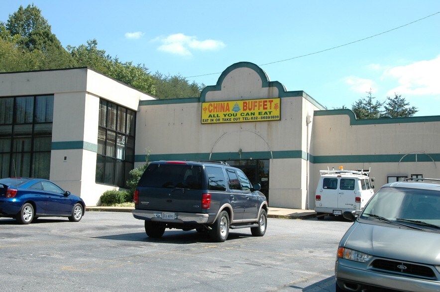 More Photos Of 1090 Memorial Blvd N, Martinsville Auto Dealership For Sale