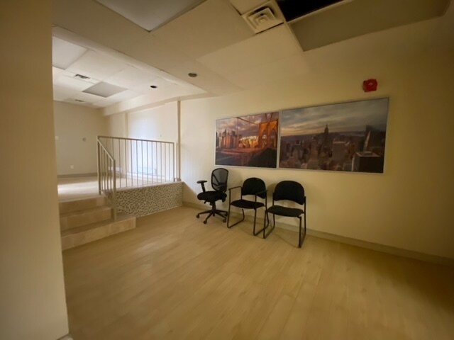 More Photos Of 800 Bathurst St, Toronto Medical For Sale