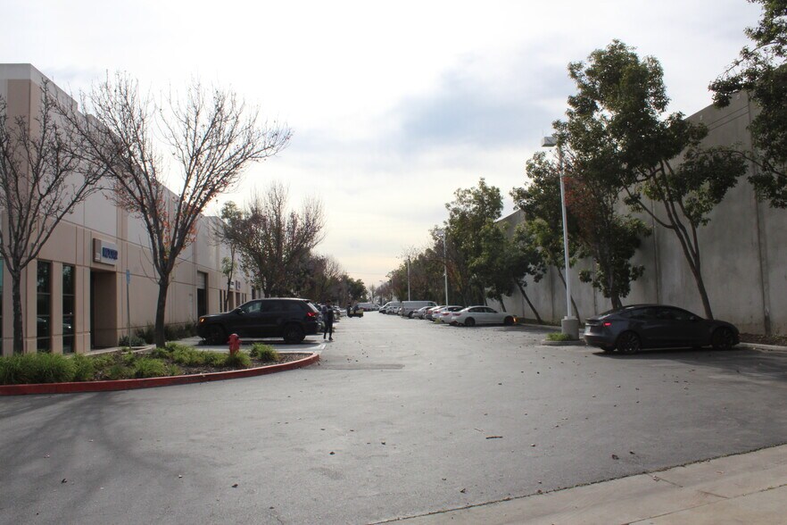 More Photos Of 7133 Telegraph Rd, Montebello Warehouse For Lease