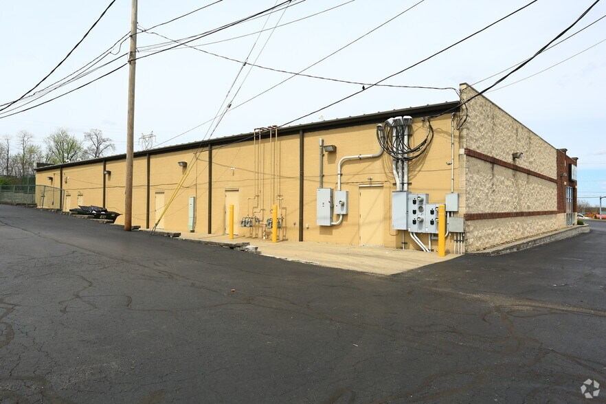 More Photos Of 2789 E State St, Salem Unknown For Lease