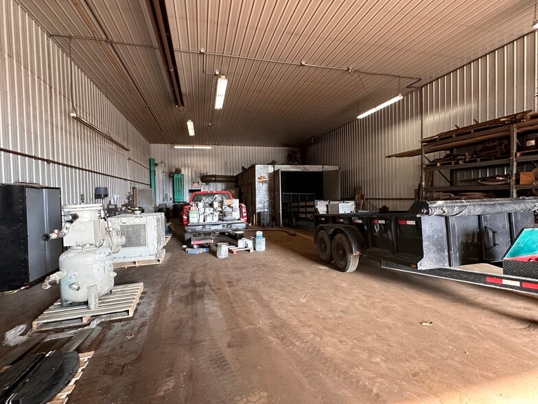 More Photos Of 3945 S Blue Star Dr, Traverse City Service For Lease