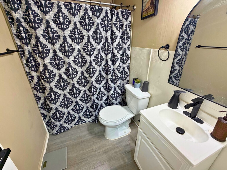 More Photos Of 3921 Maine Ave, Baltimore Apartments For Sale