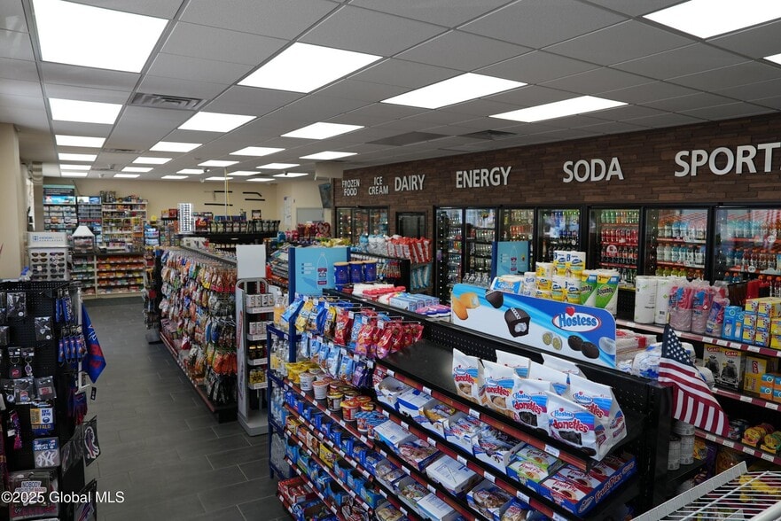 More Photos Of 521 E Main St, Palmyra Convenience Store For Sale