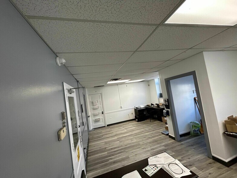 More Photos Of 3 Front Street Plz, Mohnton Warehouse For Sale