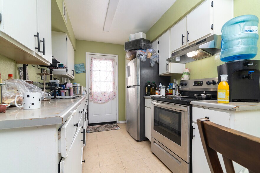 More Photos Of 2444 E Willetta St, Phoenix Multifamily For Sale