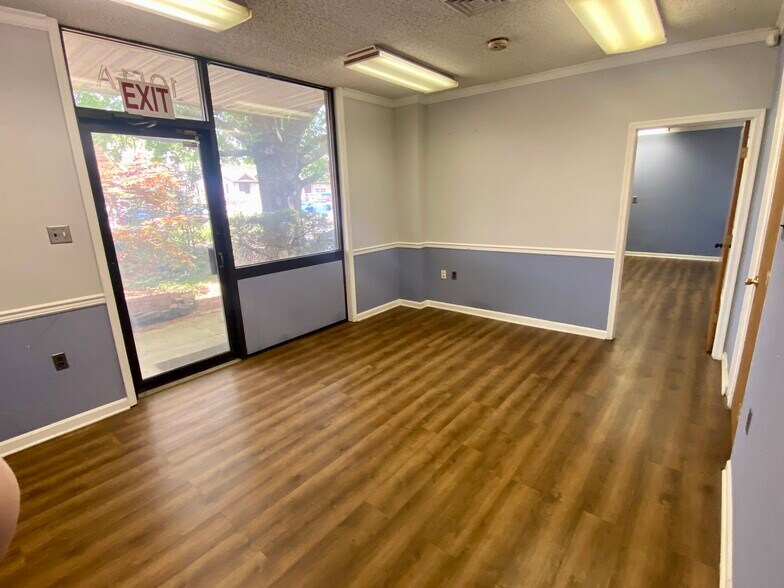 More Photos Of 1051 Cannons Ct, Woodbridge Industrial For Lease