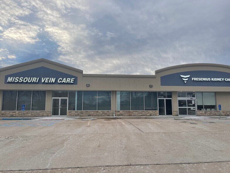 More Photos Of 1070 S Bishop Ave, Rolla Storefront For Lease