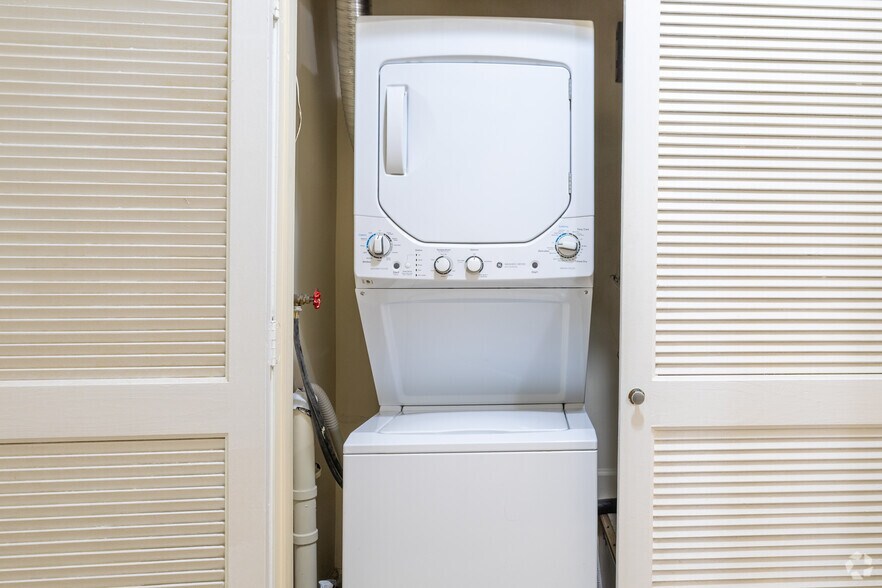 More Photos Of 1520 Park Ave, Baltimore Apartments For Sale