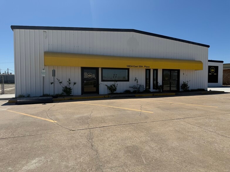 Primary Photo Of 10934 E 55th Pl, Tulsa Distribution For Lease