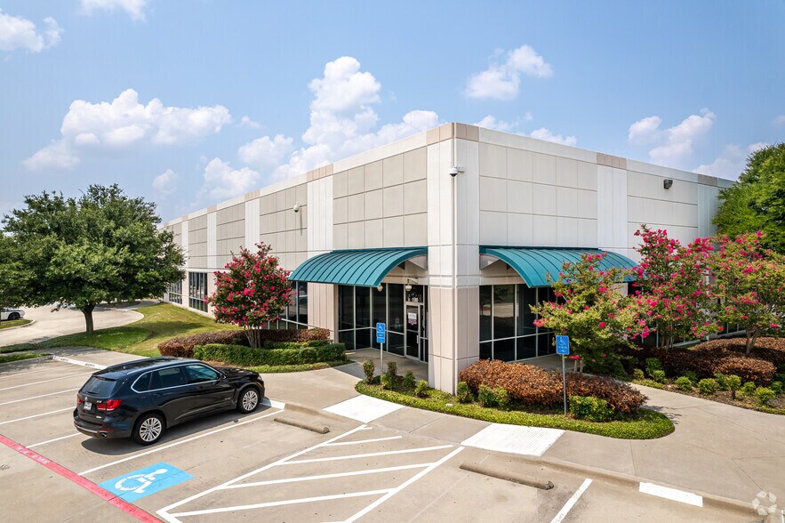 More Photos Of 1945 Lakepointe Dr, Lewisville Office For Sale