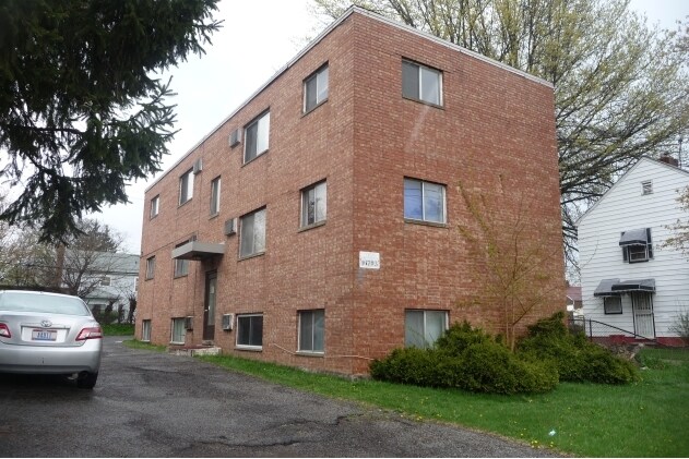 More Photos Of 16703 Harvard Rd, Cleveland Apartments For Sale