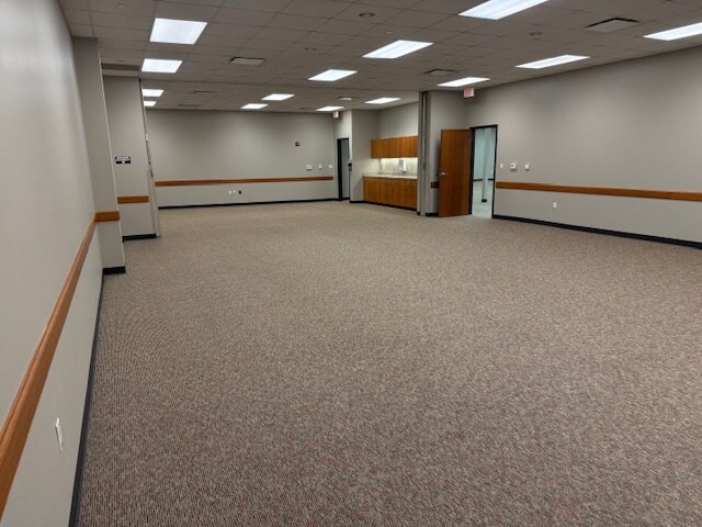 More Photos Of 1550-1570 W Battlefield St, Springfield Freestanding For Lease