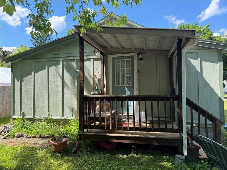 More Photos Of 35 Eaton Ave, Norwich Apartments For Sale