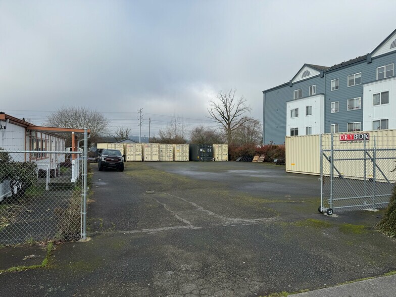 More Photos Of 327 5th Ave, Kent Office For Sale