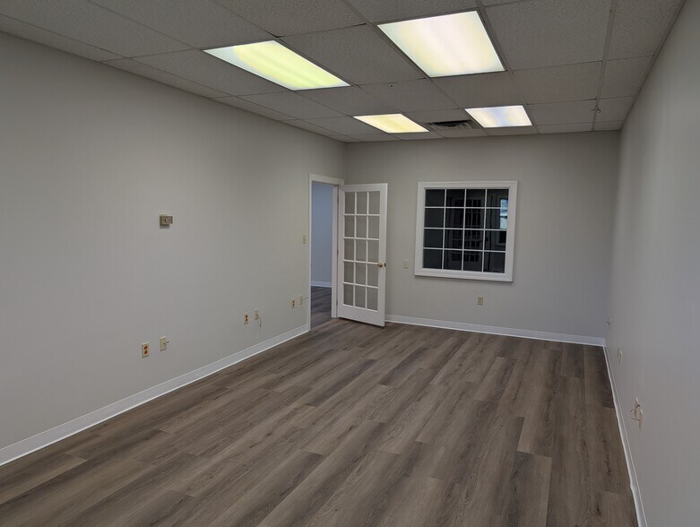 More Photos Of 1709 River St, Valdosta Office For Lease