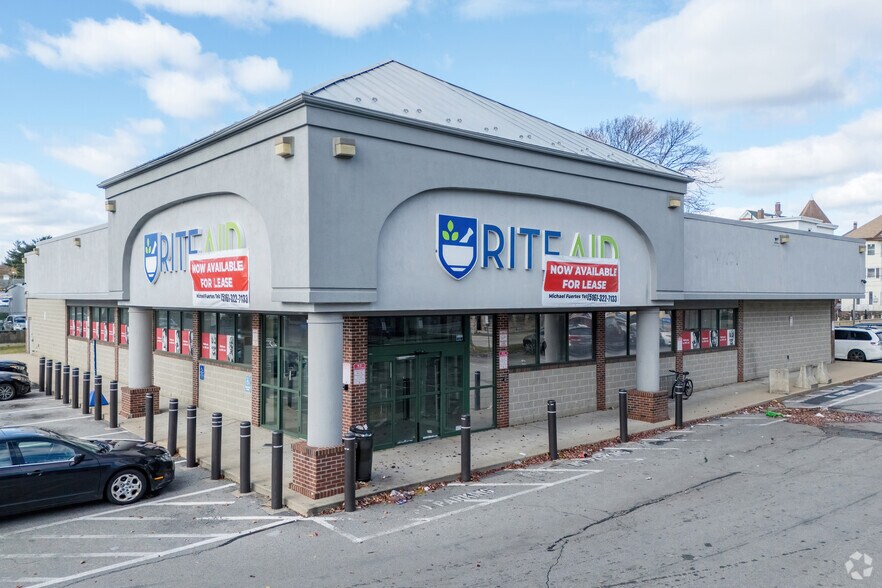 More Photos Of 1207 Acushnet Ave, New Bedford Drugstore For Lease