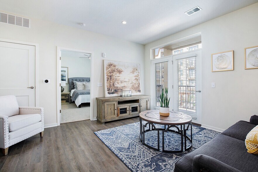 More Photos Of 6201 Johnson Dr, Mission Apartments For Lease