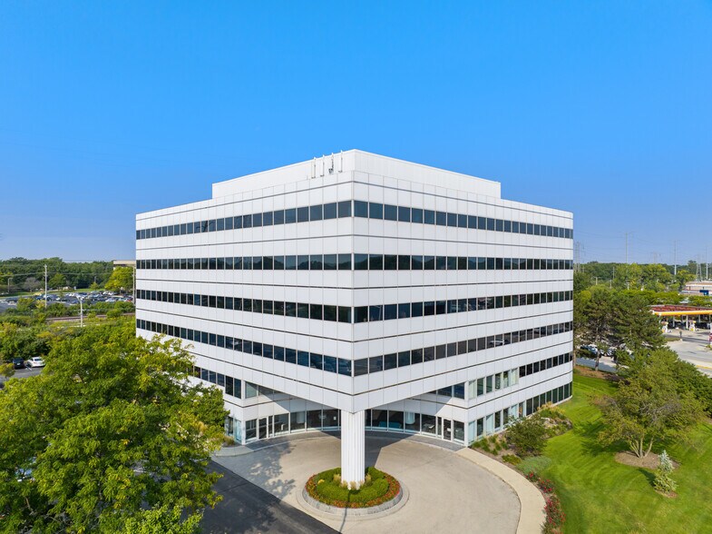 More Photos Of 40 Skokie Blvd, Northbrook Office For Sale