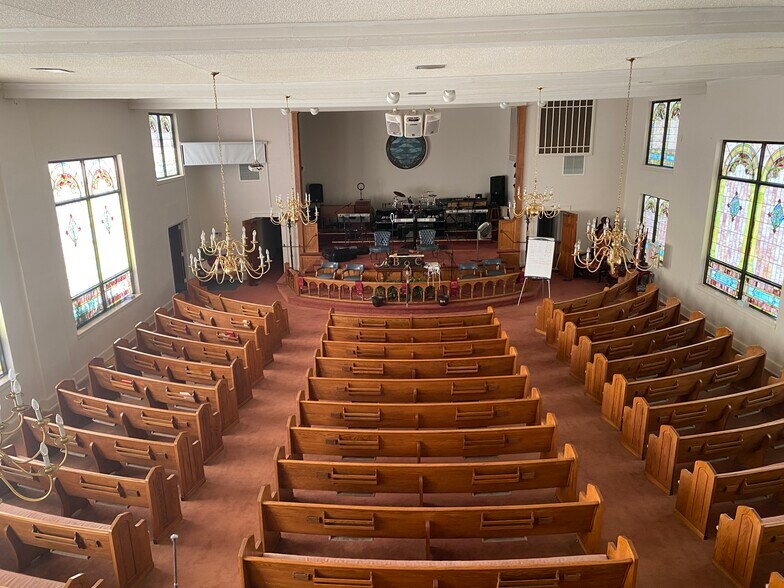 More Photos Of 201 S 8th St, Gadsden Religious Facility For Sale