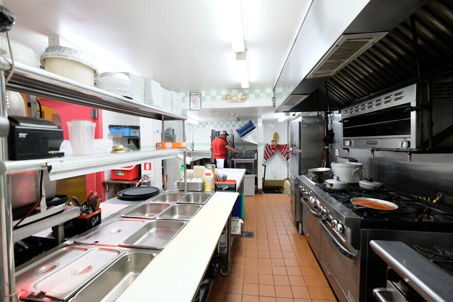 More Photos Of 358 W 23rd St, New York Multifamily For Sale