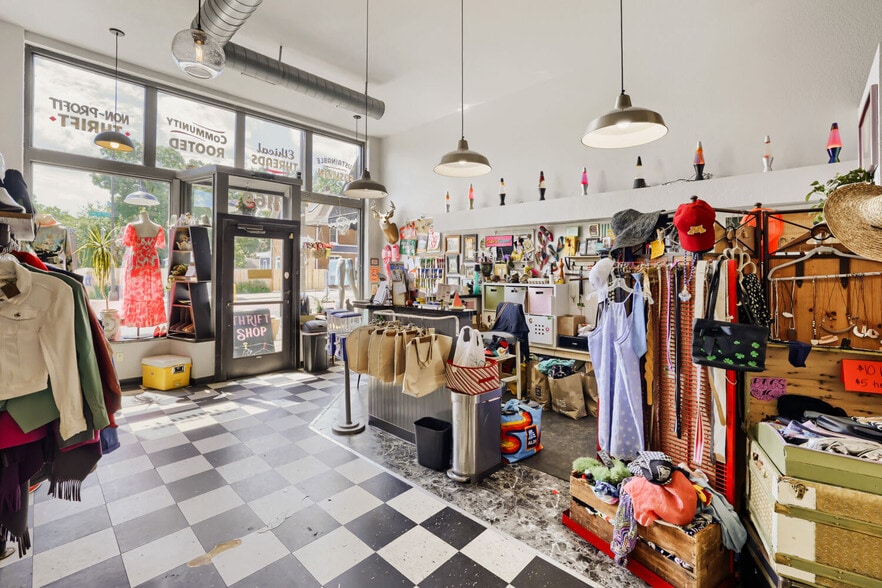 More Photos Of , Saint Paul General Retail For Sale