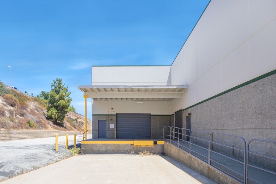 More Photos Of 25167-25169 Anza Dr, Valencia Warehouse For Sale