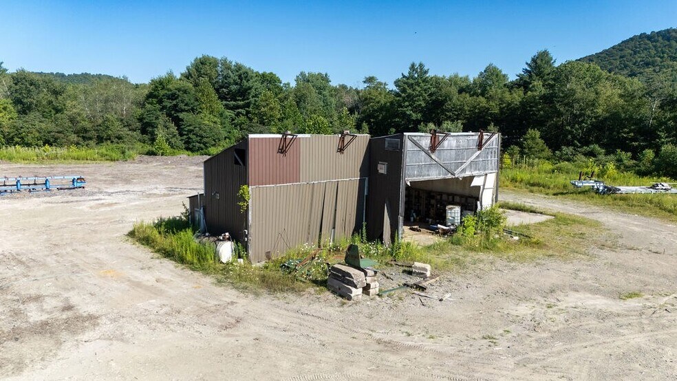 More Photos Of 398 Main St, Roulette Warehouse For Sale