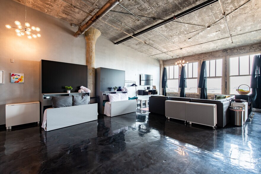 More Photos Of 815 W Market St, Louisville Apartments For Sale
